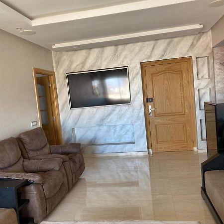 Magnifique Appart F3, Renove, Tres Bien Desservie Casablanca Luaran gambar