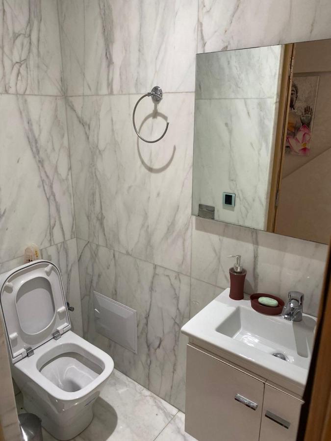 Magnifique Appart F3, Renove, Tres Bien Desservie Casablanca Luaran gambar