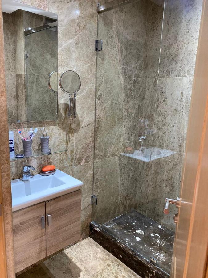 Magnifique Appart F3, Renove, Tres Bien Desservie Casablanca Luaran gambar