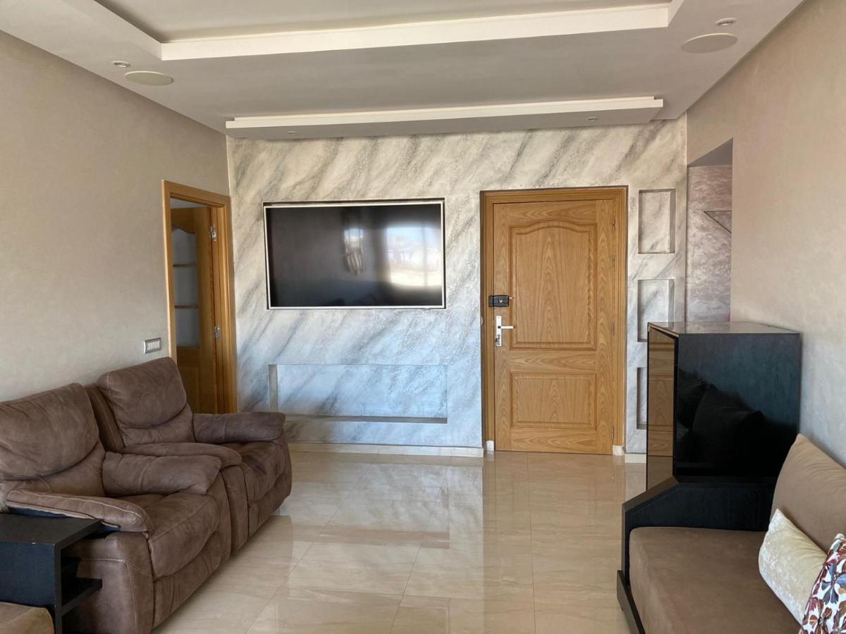 Magnifique Appart F3, Renove, Tres Bien Desservie Casablanca Luaran gambar
