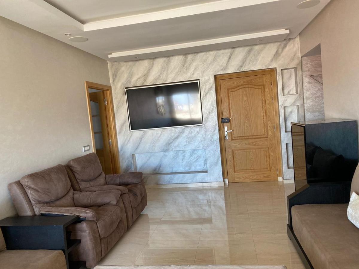 Magnifique Appart F3, Renove, Tres Bien Desservie Casablanca Luaran gambar